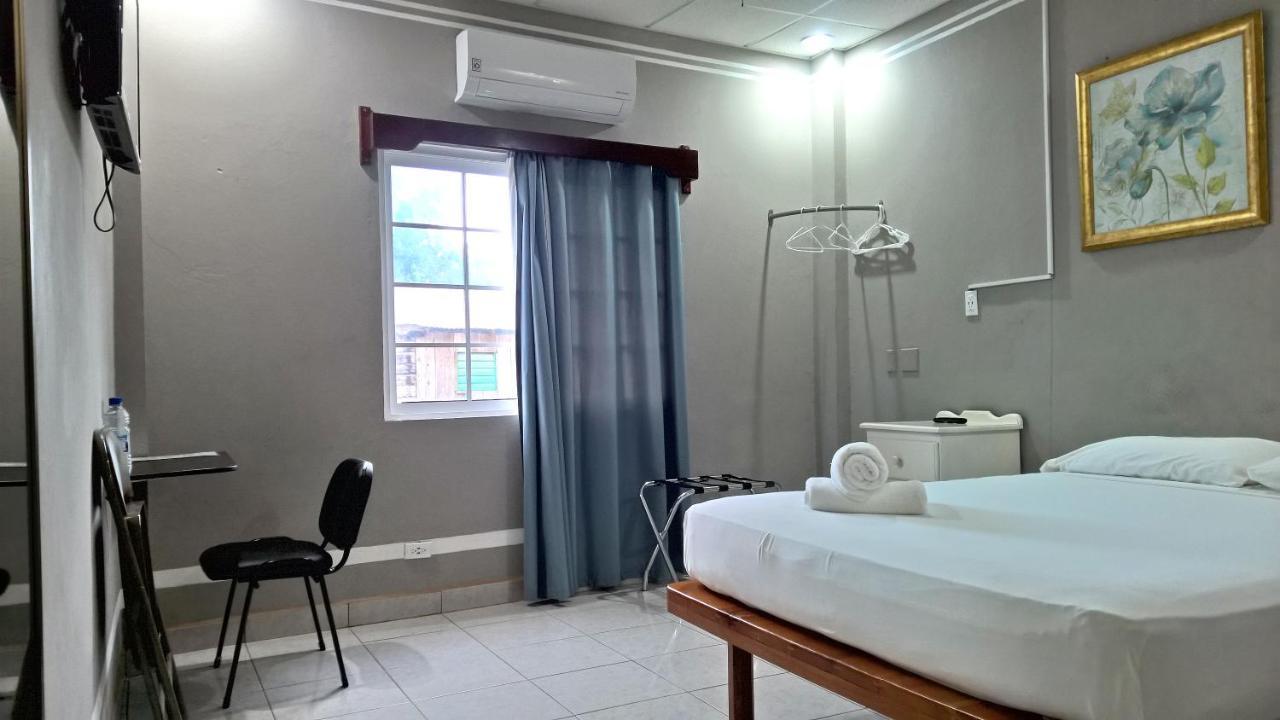 Maya Bella Downtown Hotel Сан-Игнасио Экстерьер фото