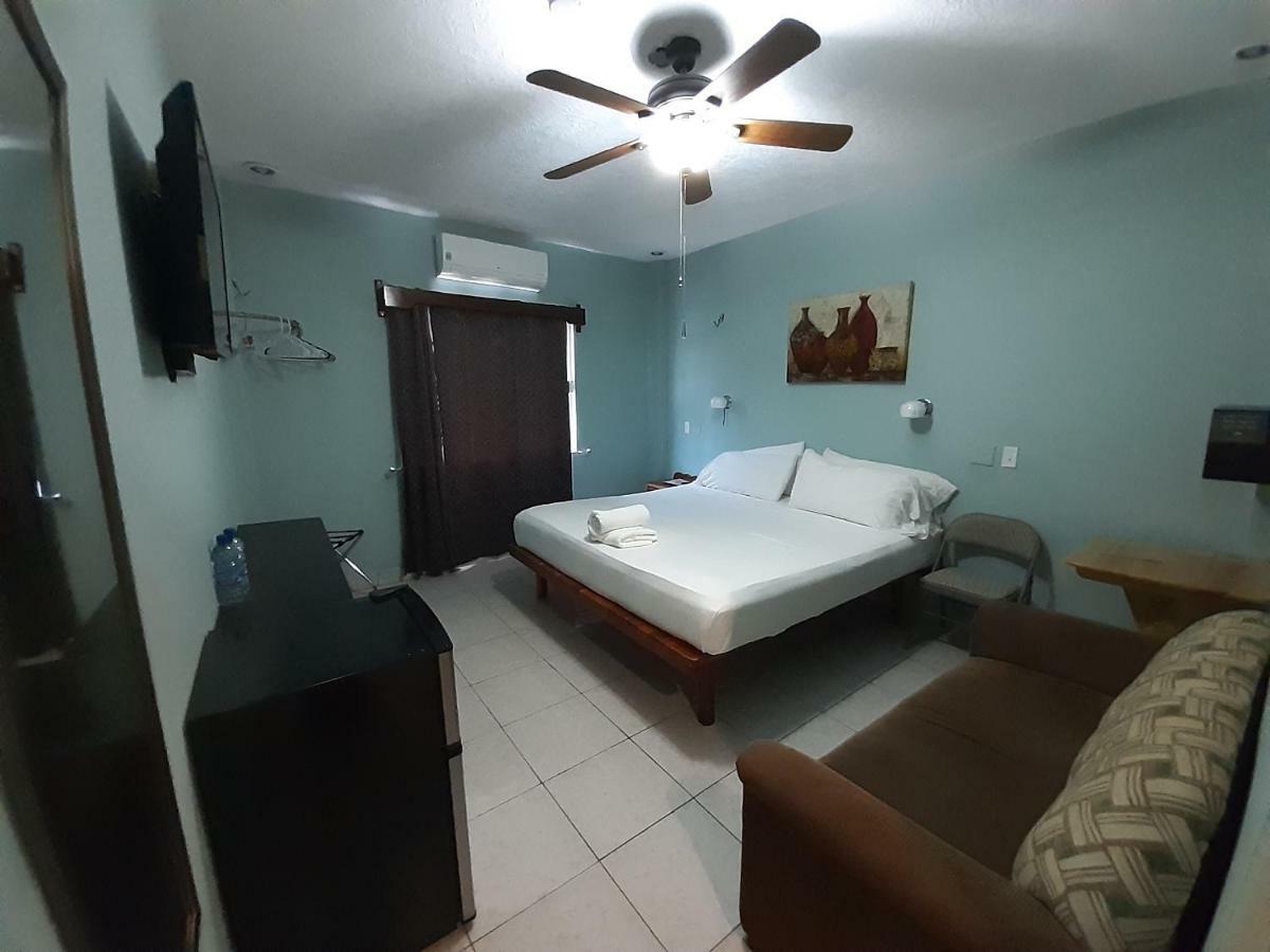 Maya Bella Downtown Hotel Сан-Игнасио Экстерьер фото