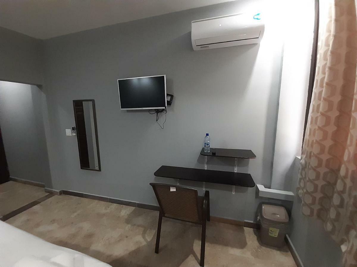 Maya Bella Downtown Hotel Сан-Игнасио Экстерьер фото